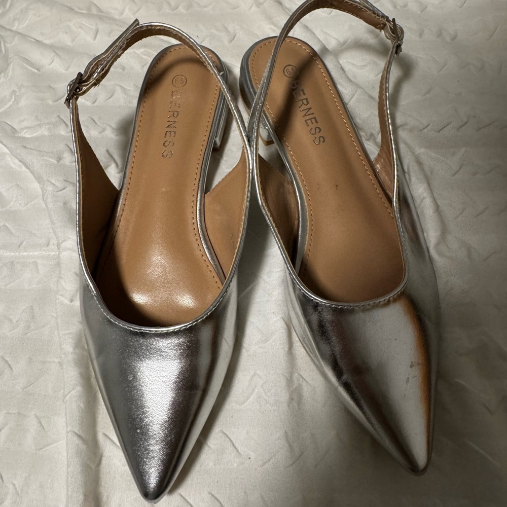 Hermes Silver Pointed Slingback Heels
